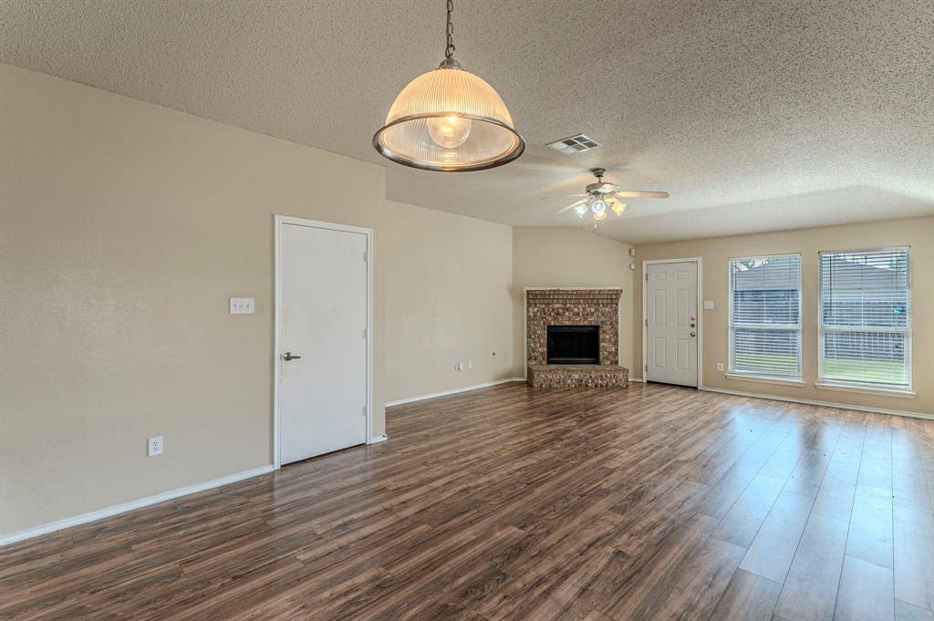 1311 Chapman Drive, Lancaster, TX 75134