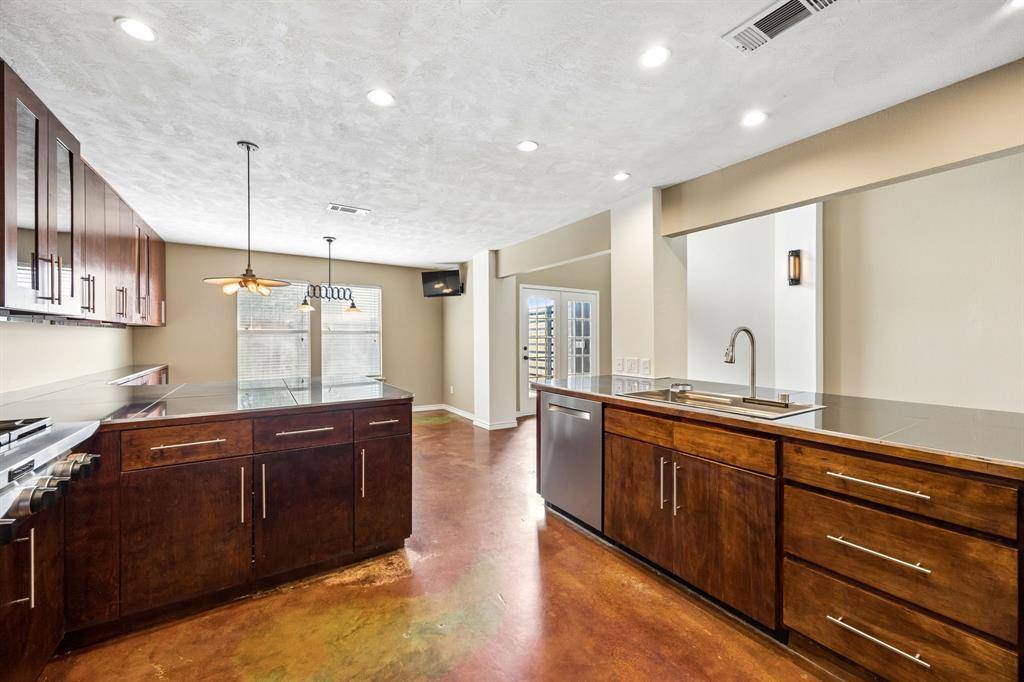 584 Pendleton Drive, Rockwall, TX 75032