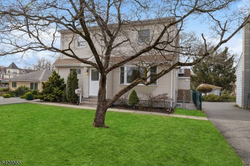 101 Midvale Ave, Wanaque Boro, NJ 07465