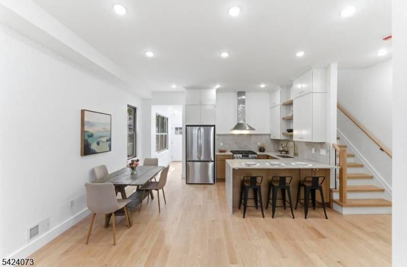 113 Oak St #1, Jersey City, NJ 07304