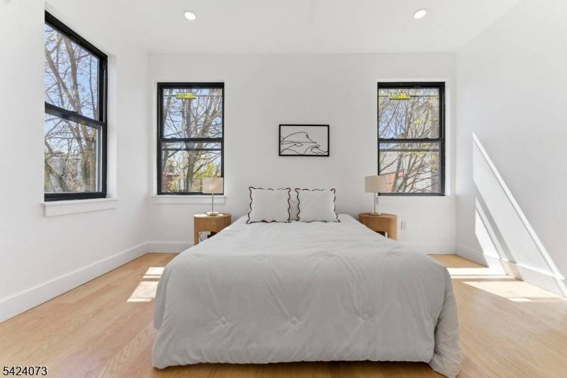 113 Oak St #1, Jersey City, NJ 07304