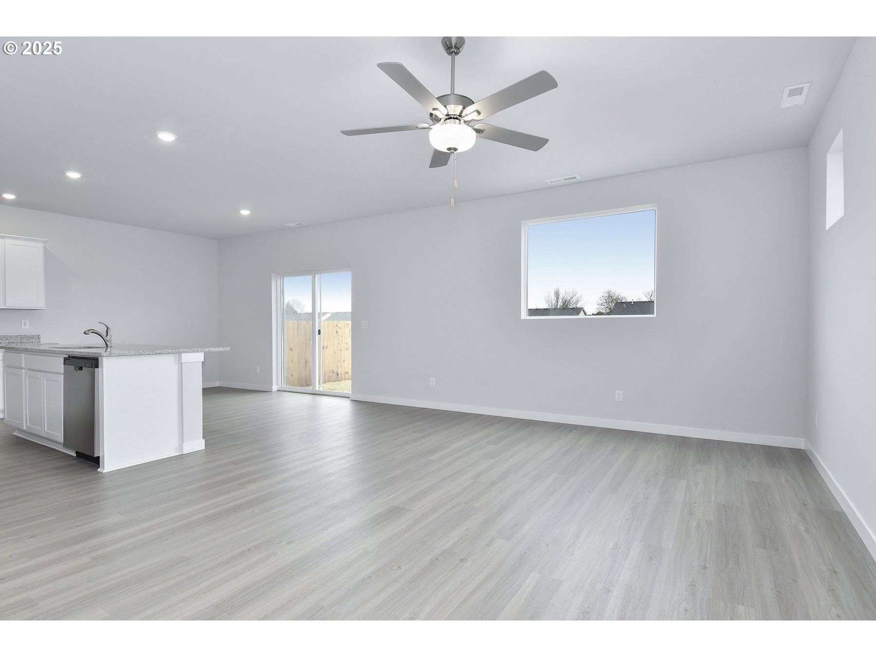 1375 OWL AVE, Woodburn, OR 97071