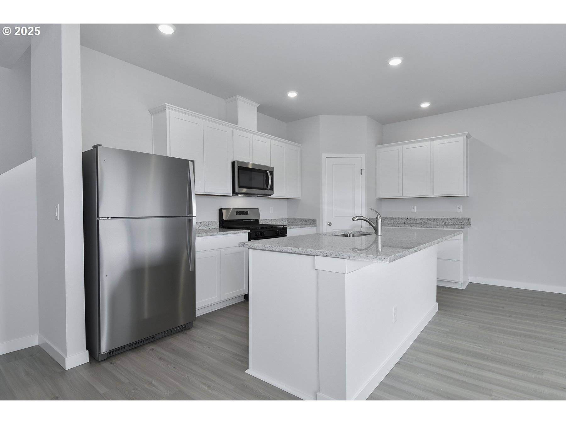 1375 OWL AVE, Woodburn, OR 97071