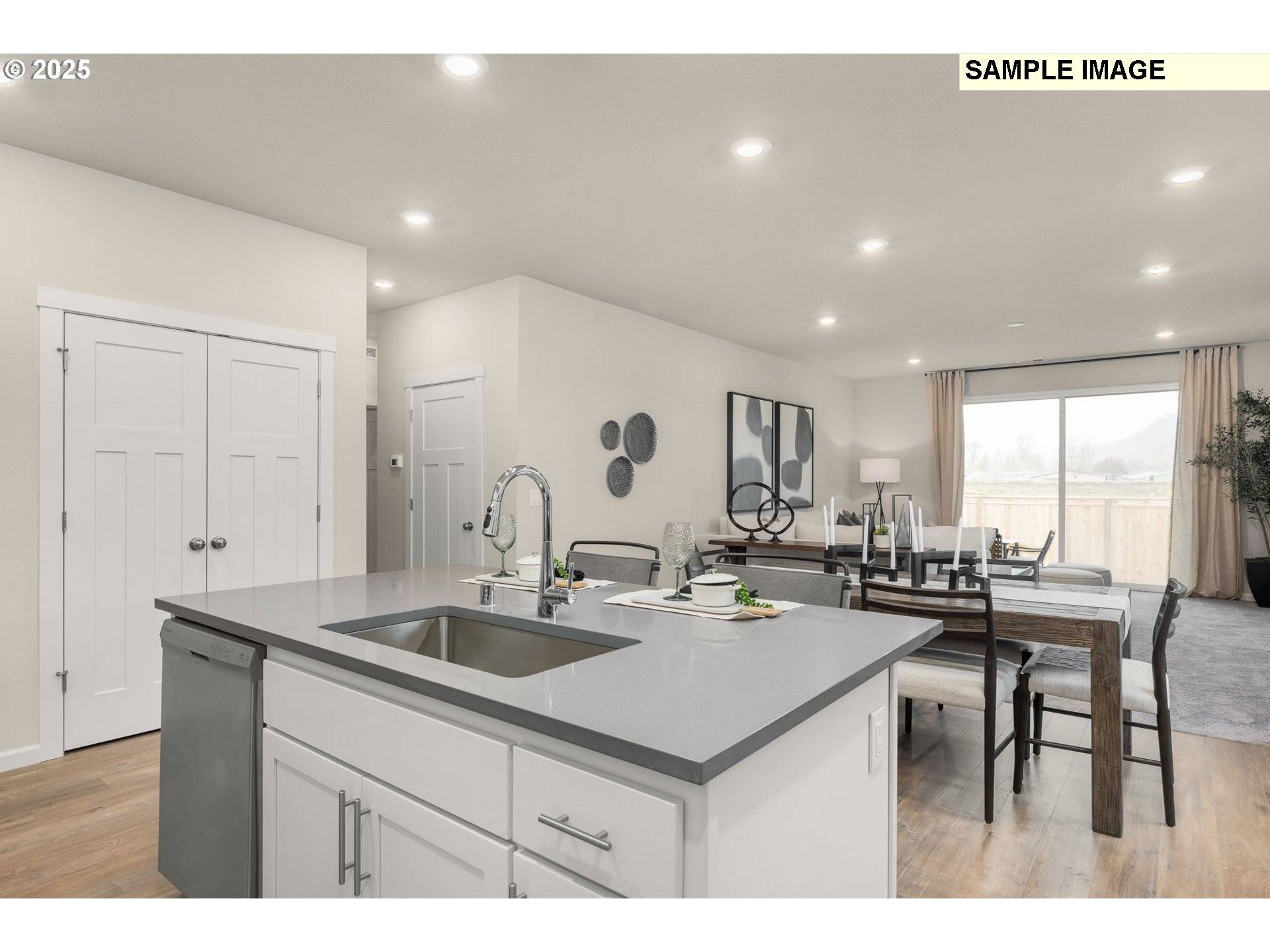 5772 Edward CT SE, Albany, OR 97322