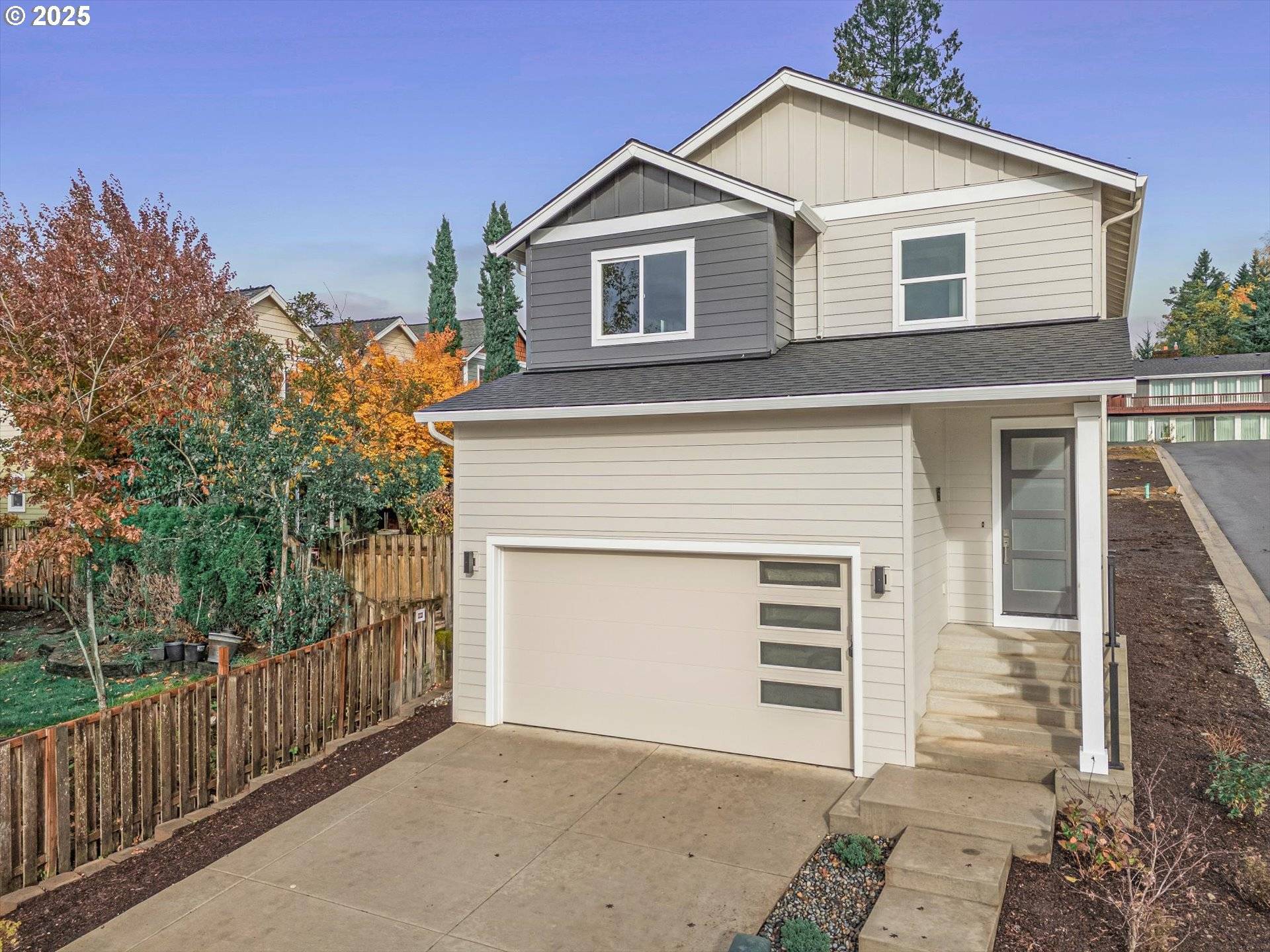 185 NW Mawrcrest AVE, Gresham, OR 97030