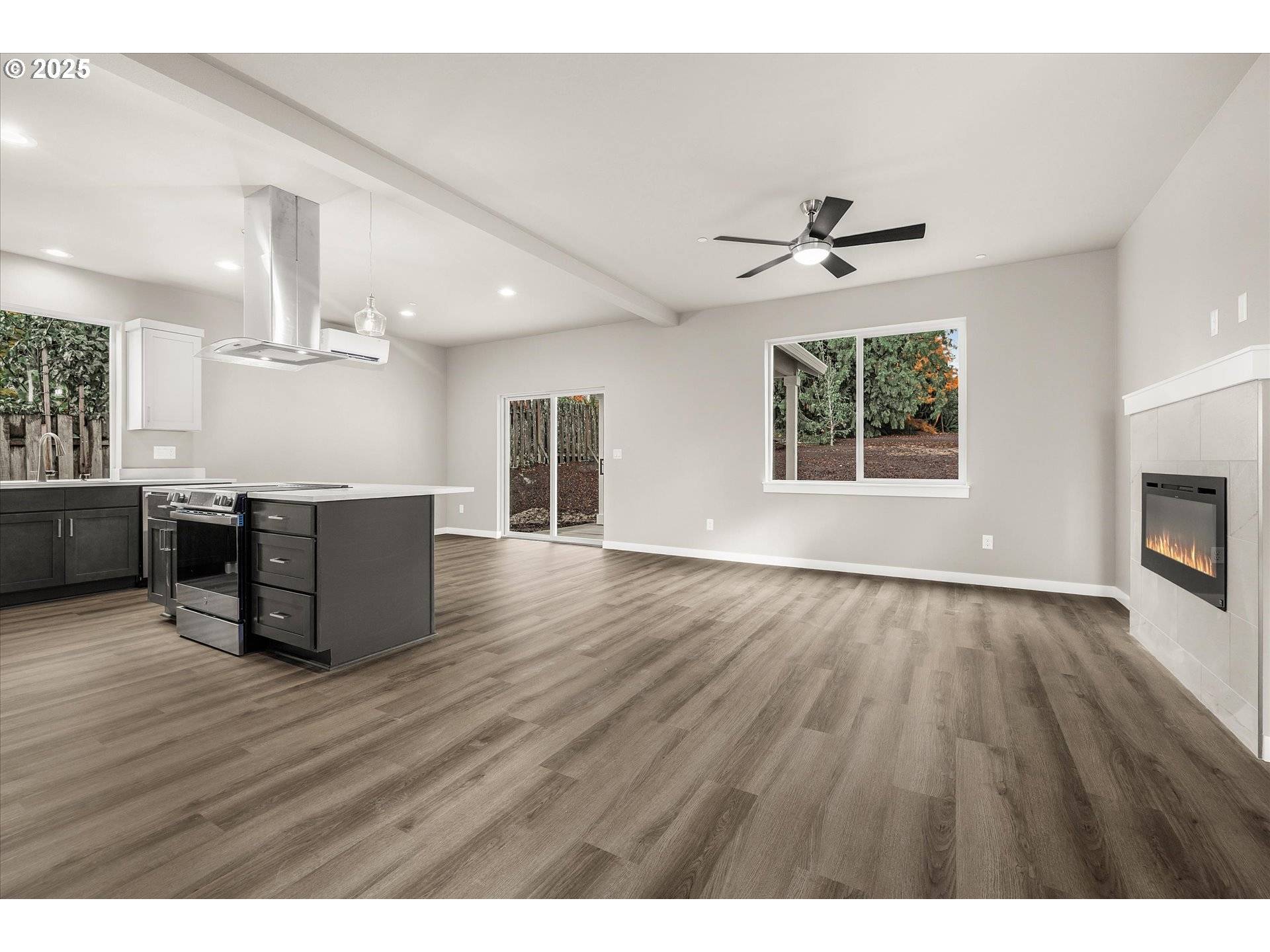 185 NW Mawrcrest AVE, Gresham, OR 97030