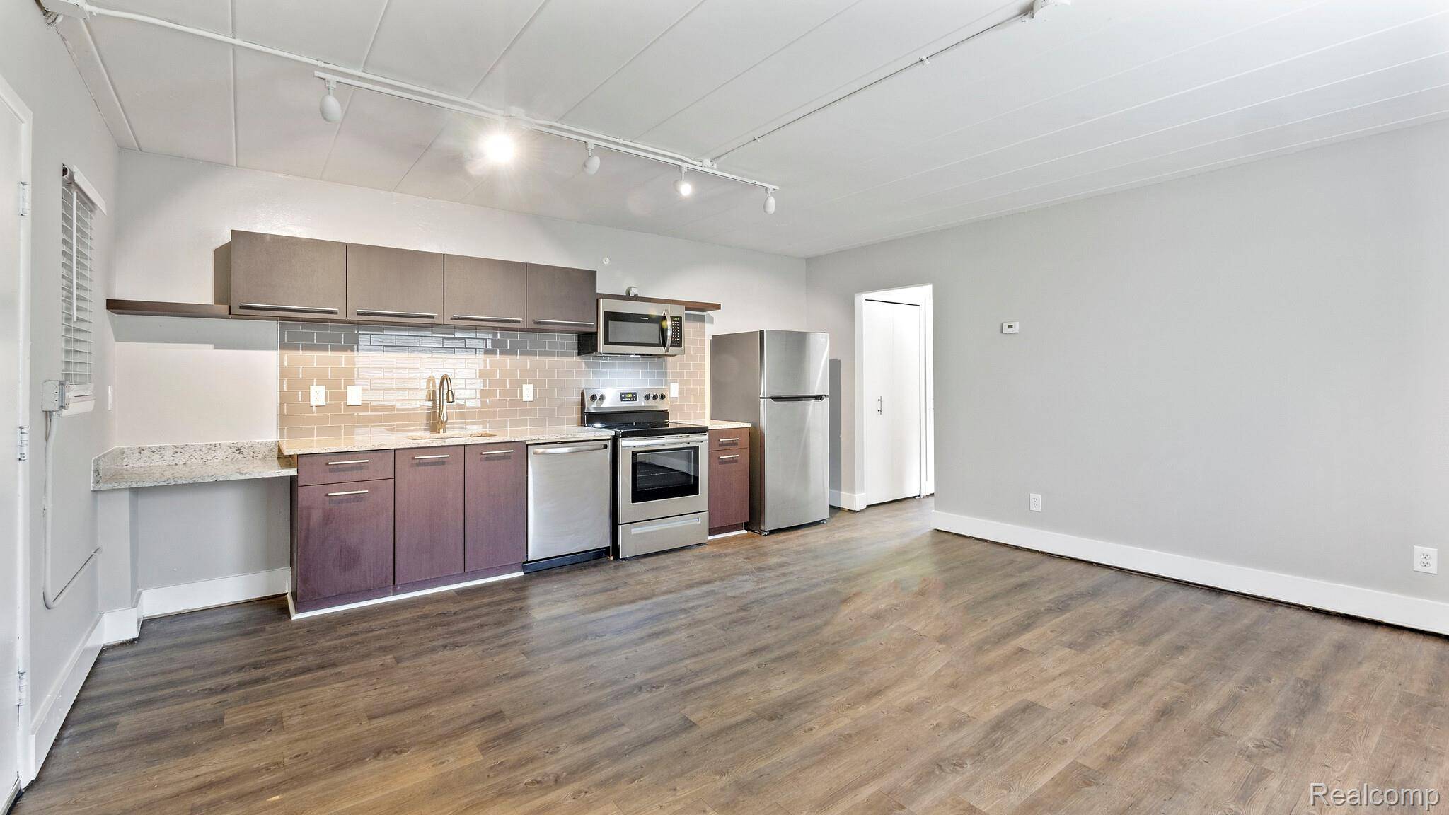 1050 N Adams RD N #110, Birmingham, MI 48009