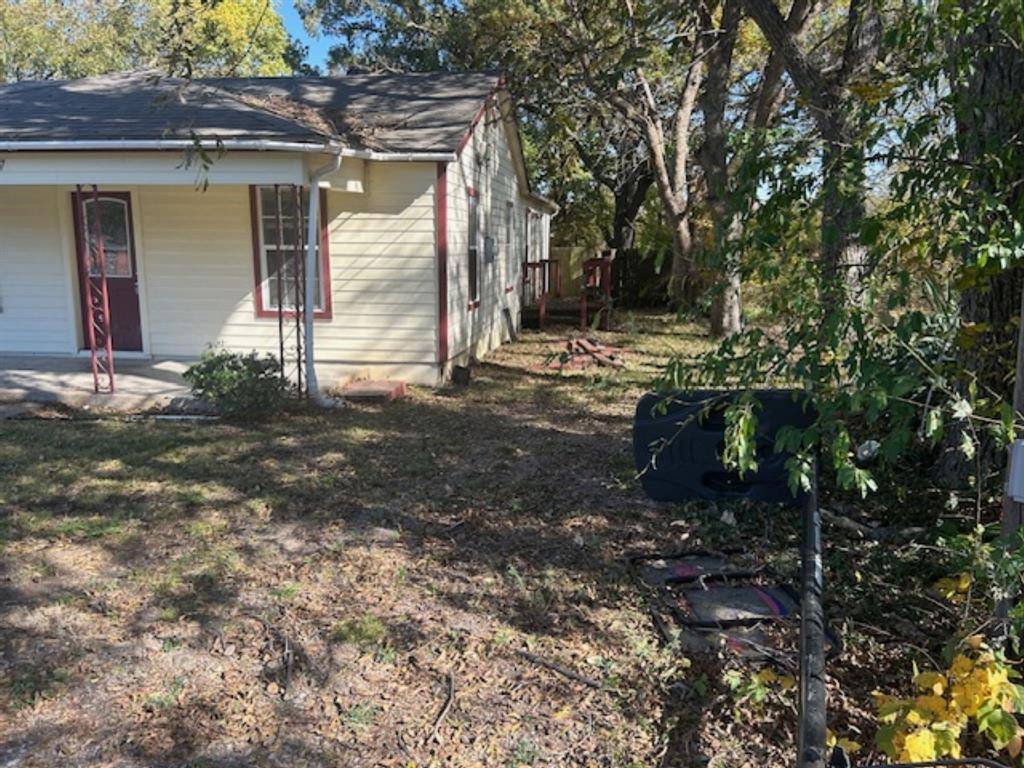 307 S Jernigan Street, Bells, TX 75414
