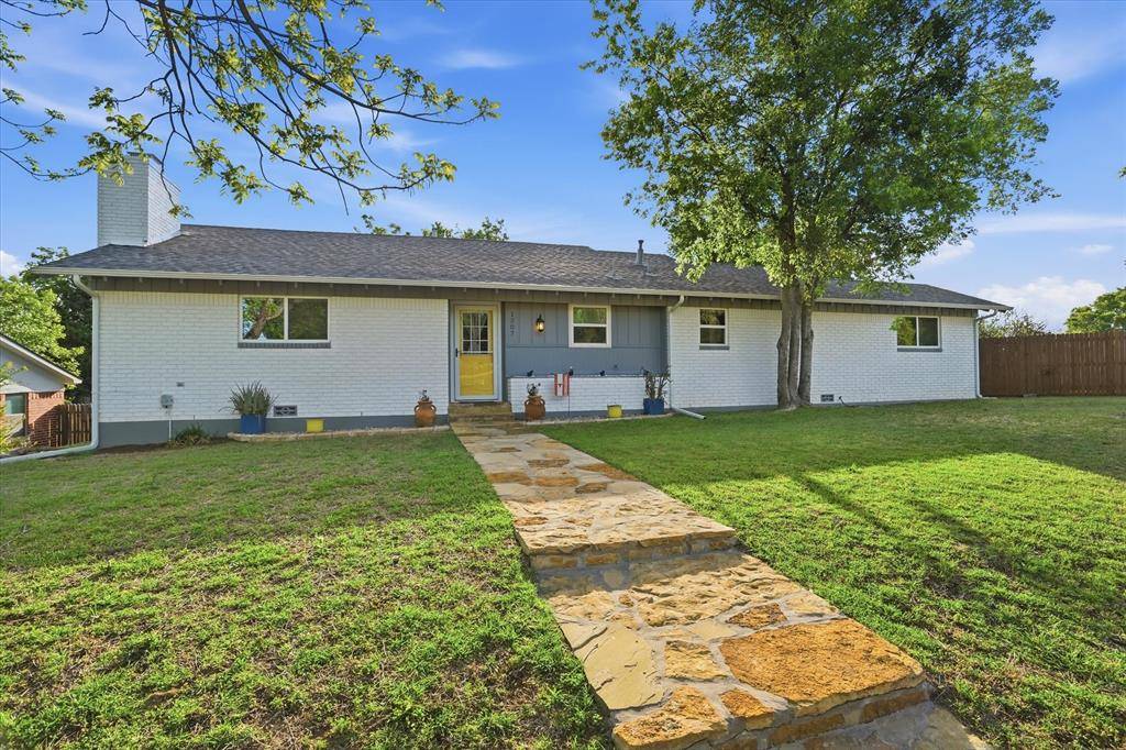 1307 Bois D Arc Street, Weatherford, TX 76086