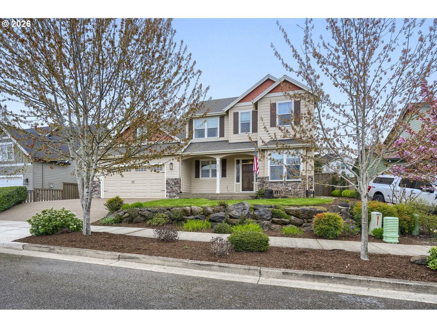 830 SHELOKUM DR, Silverton, OR 97381