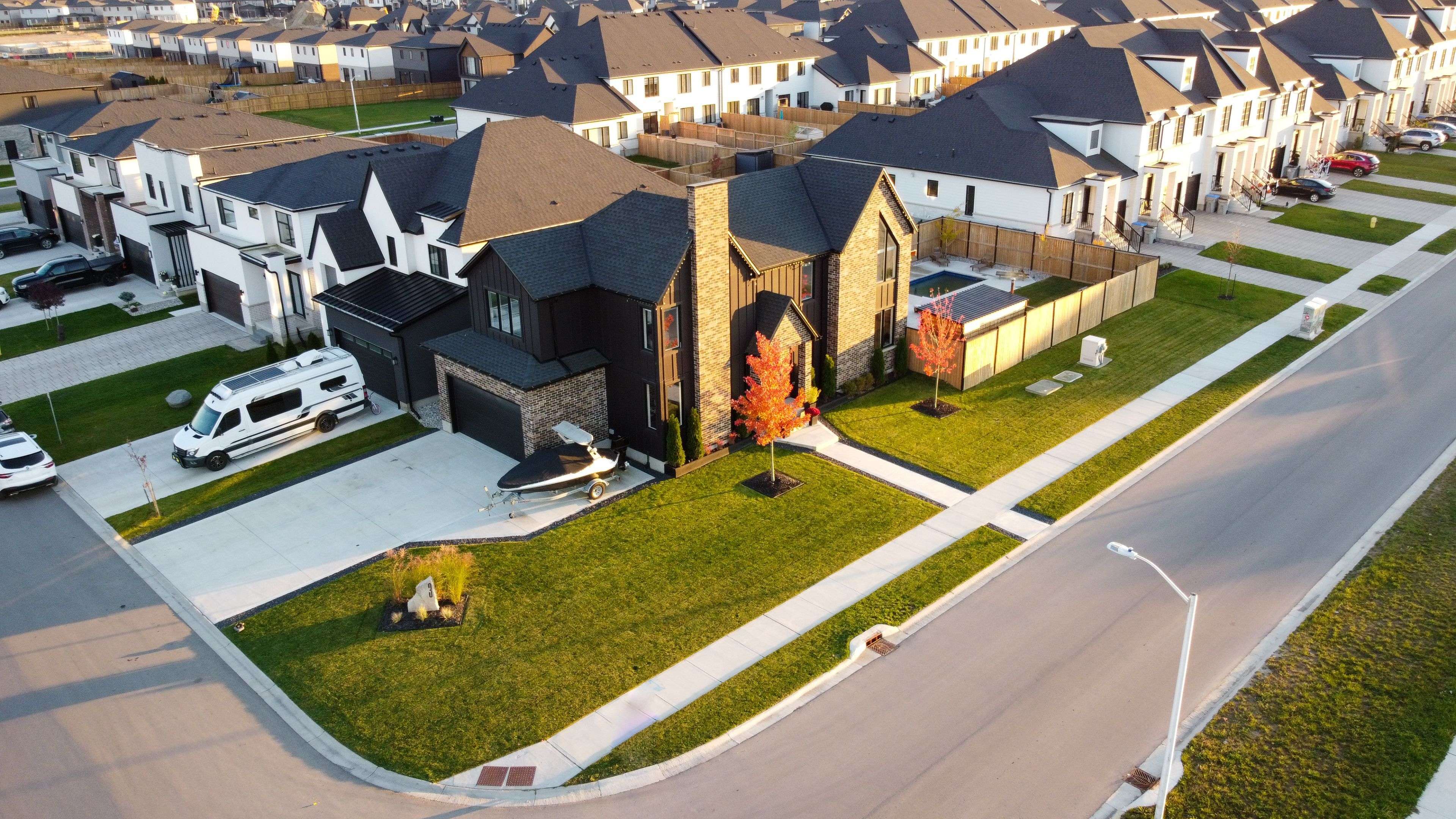 3 Poole CRES, Middlesex Centre, ON N0L 1R0