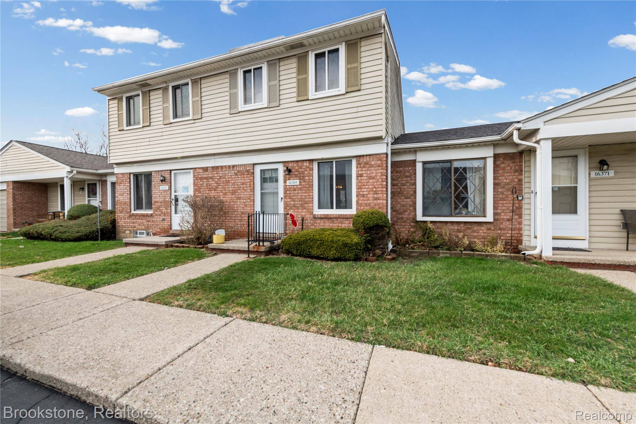 16369 Brittany DR #43, Roseville, MI 48066