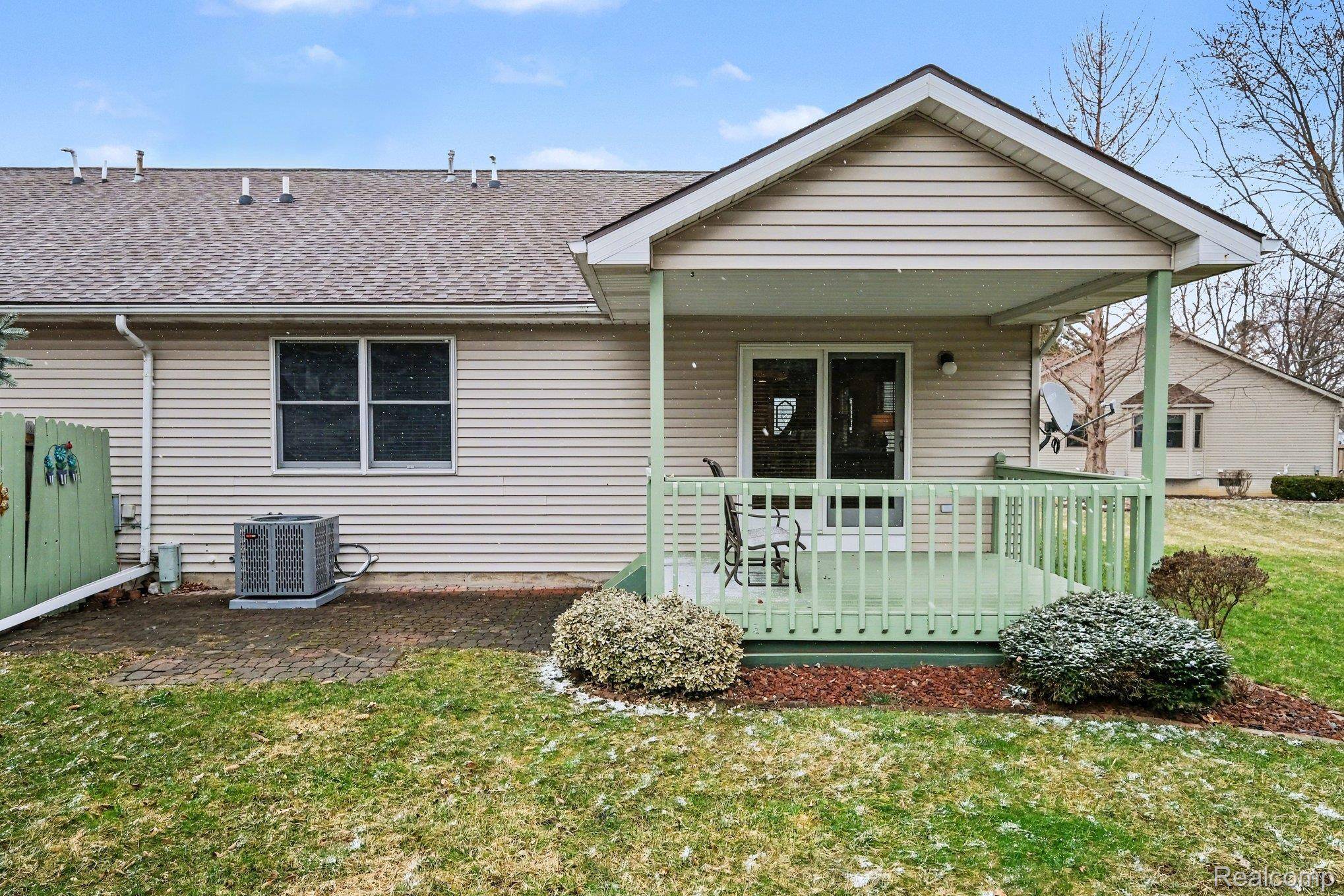 9127 Luea LN, Swartz Creek, MI 48473