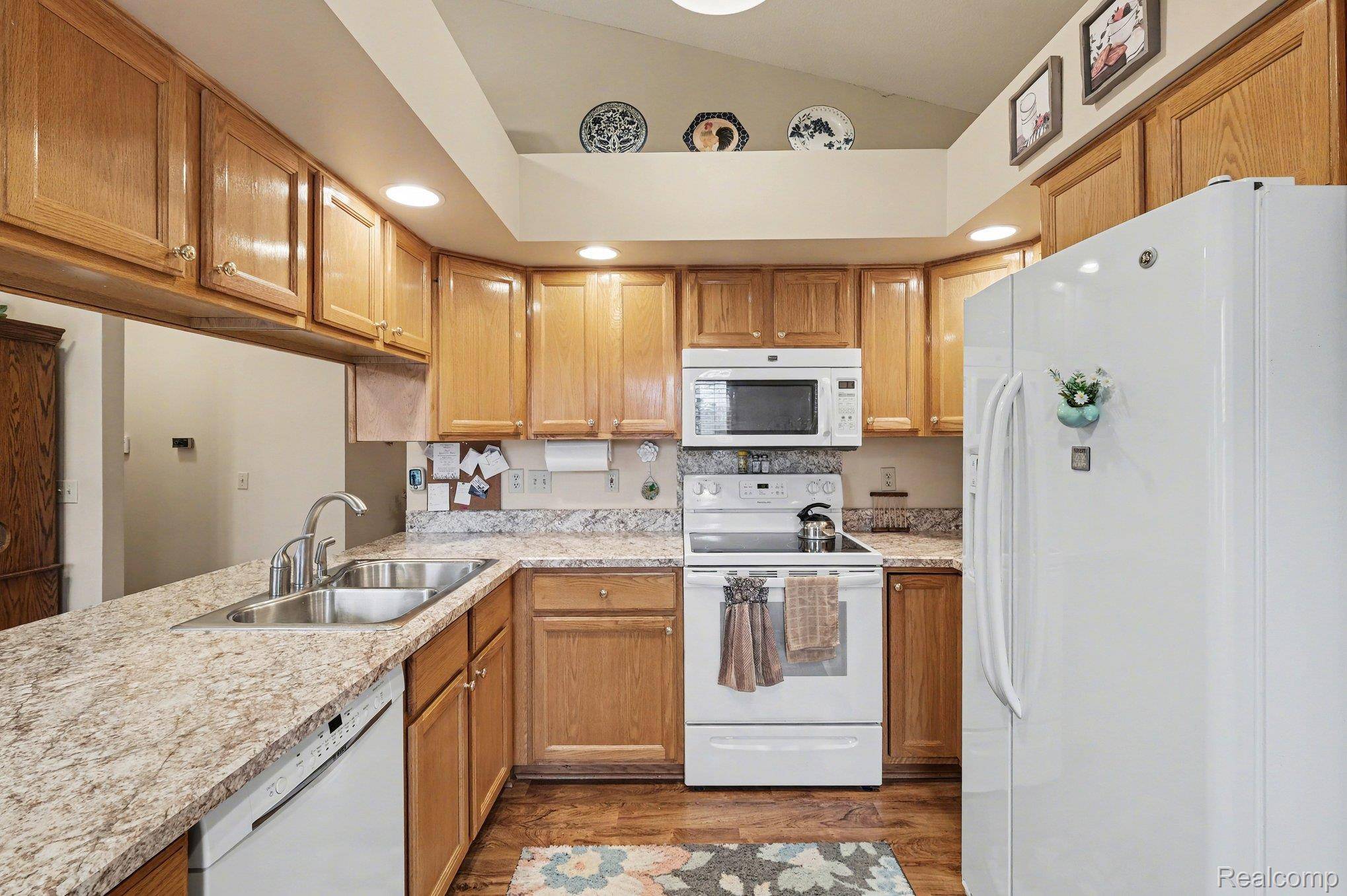 9127 Luea LN, Swartz Creek, MI 48473