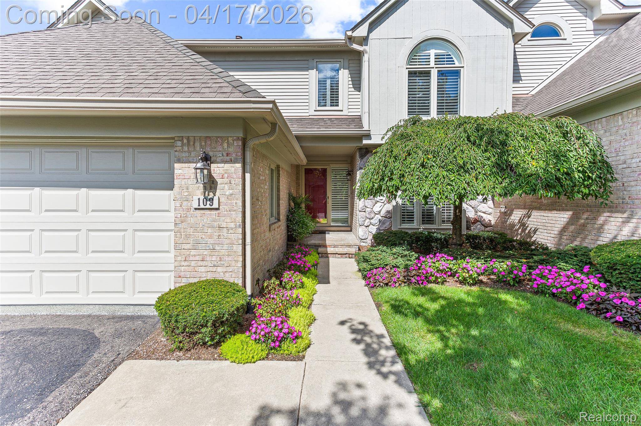109 Hampton CT #17, Northville, MI 48168