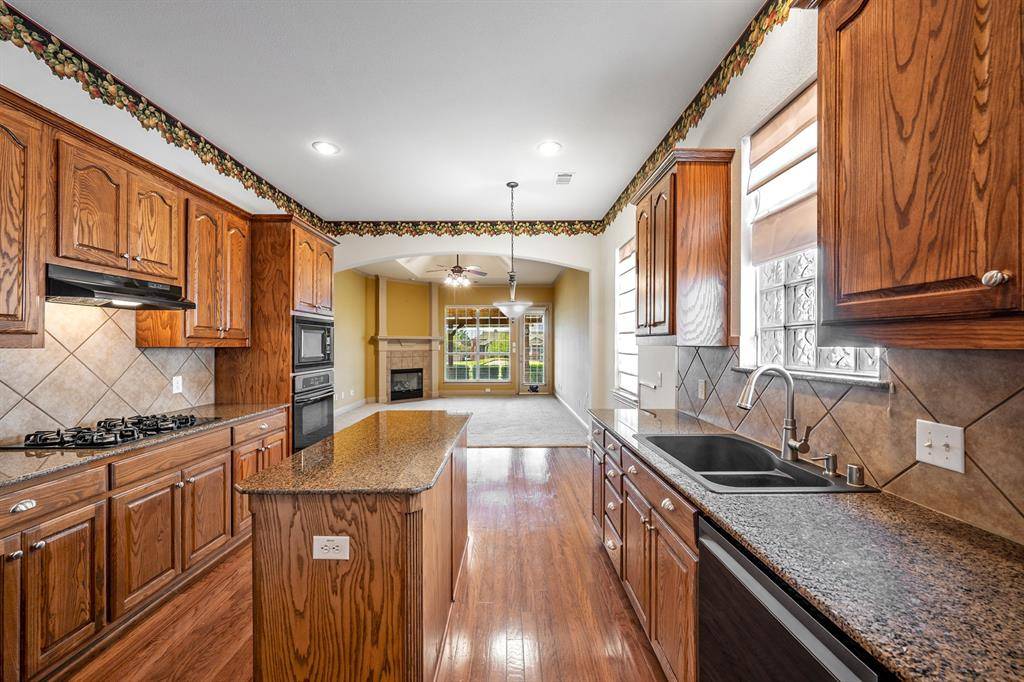 2112 Stone Creek Drive, Mckinney, TX 75072