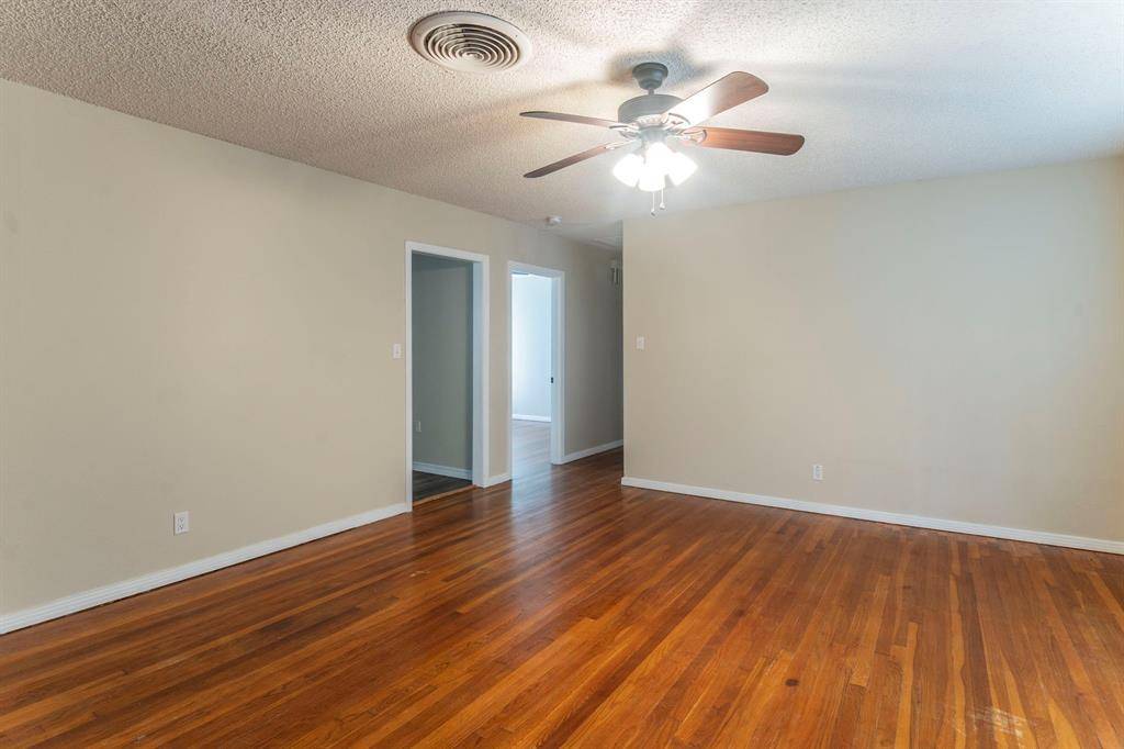 3128 Ray Drive, Haltom City, TX 76117