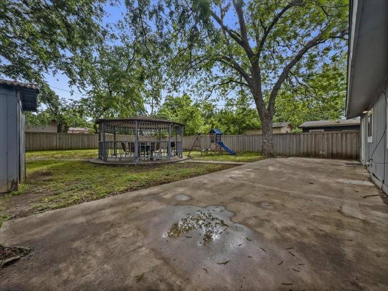 1310 E Inwood Drive, Arlington, TX 76010