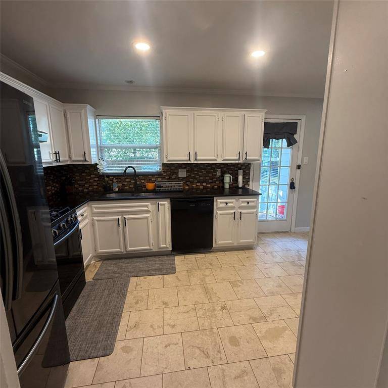 1808 Donna Street, Arlington, TX 76013