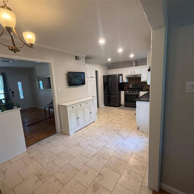 1808 Donna Street, Arlington, TX 76013