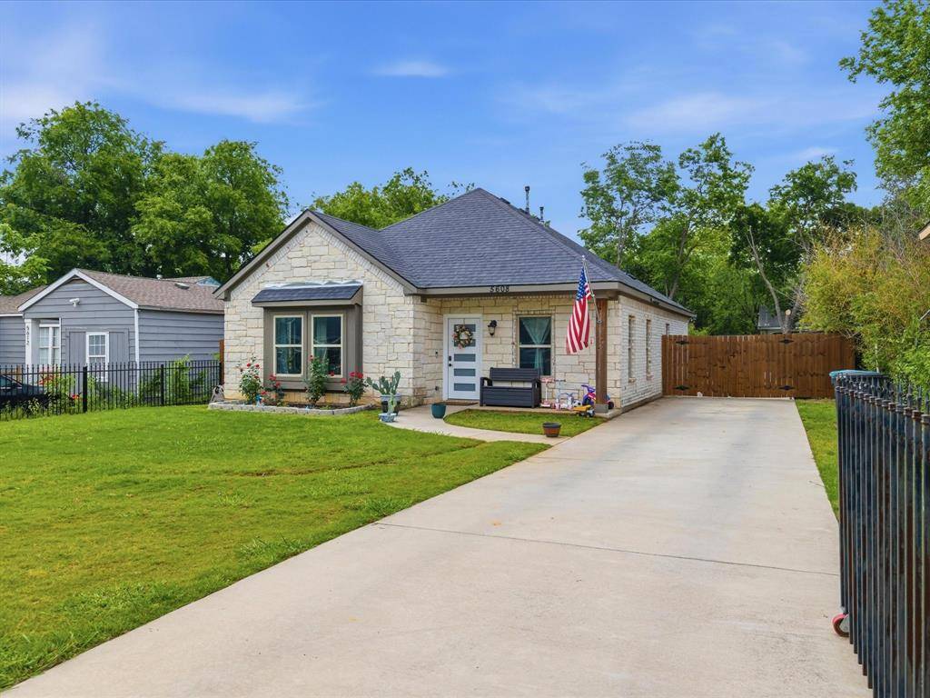 5608 King Court, Fort Worth, TX 76112