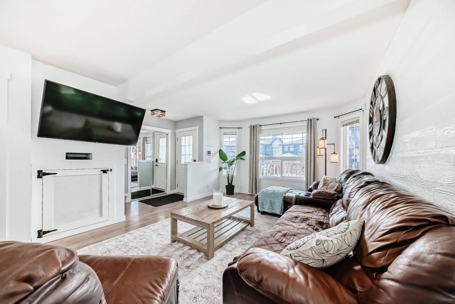 93 Evansford CIR NW, Calgary, AB T3P0A9