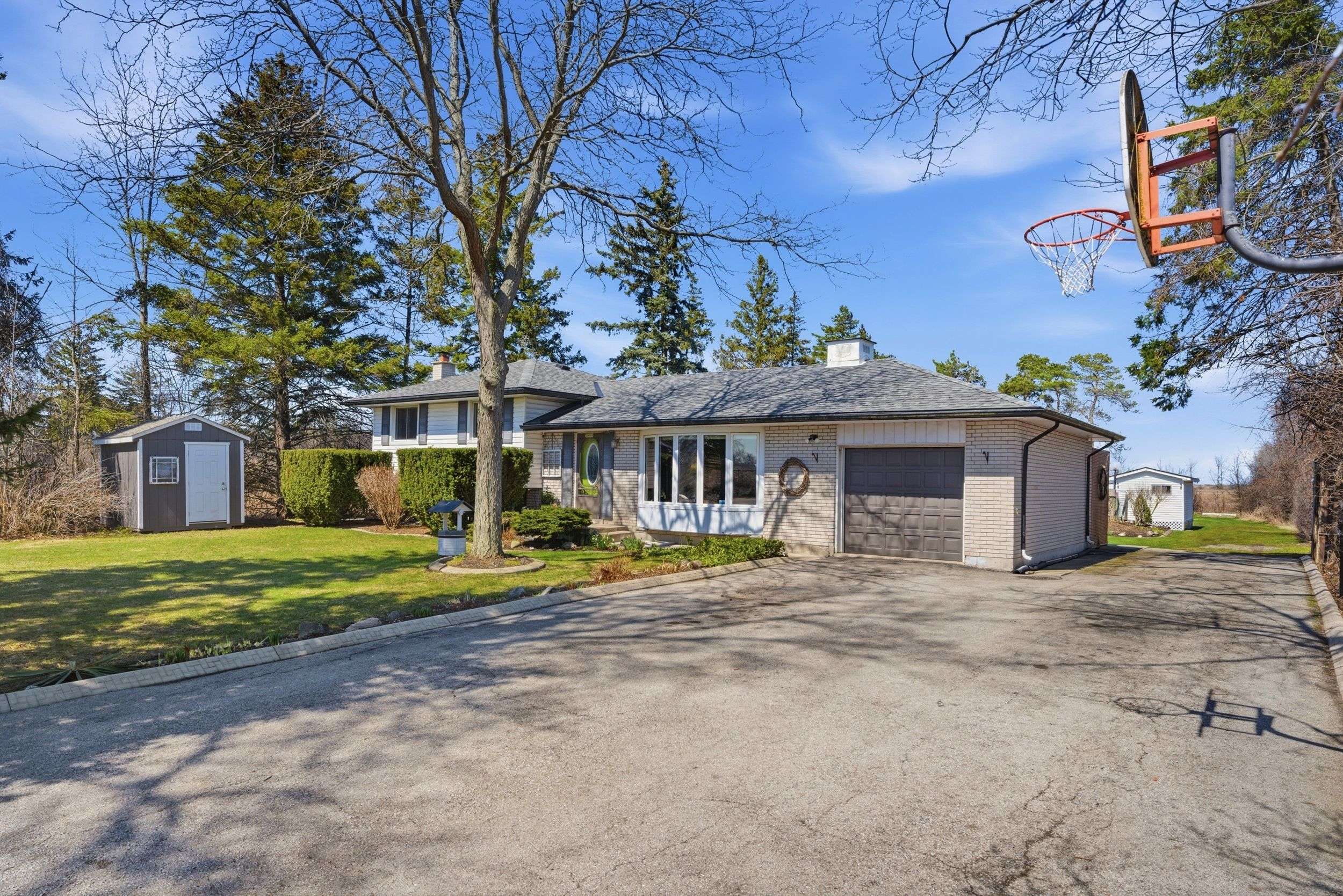 4130 Golf Club RD, Hamilton, ON L0R 1P0