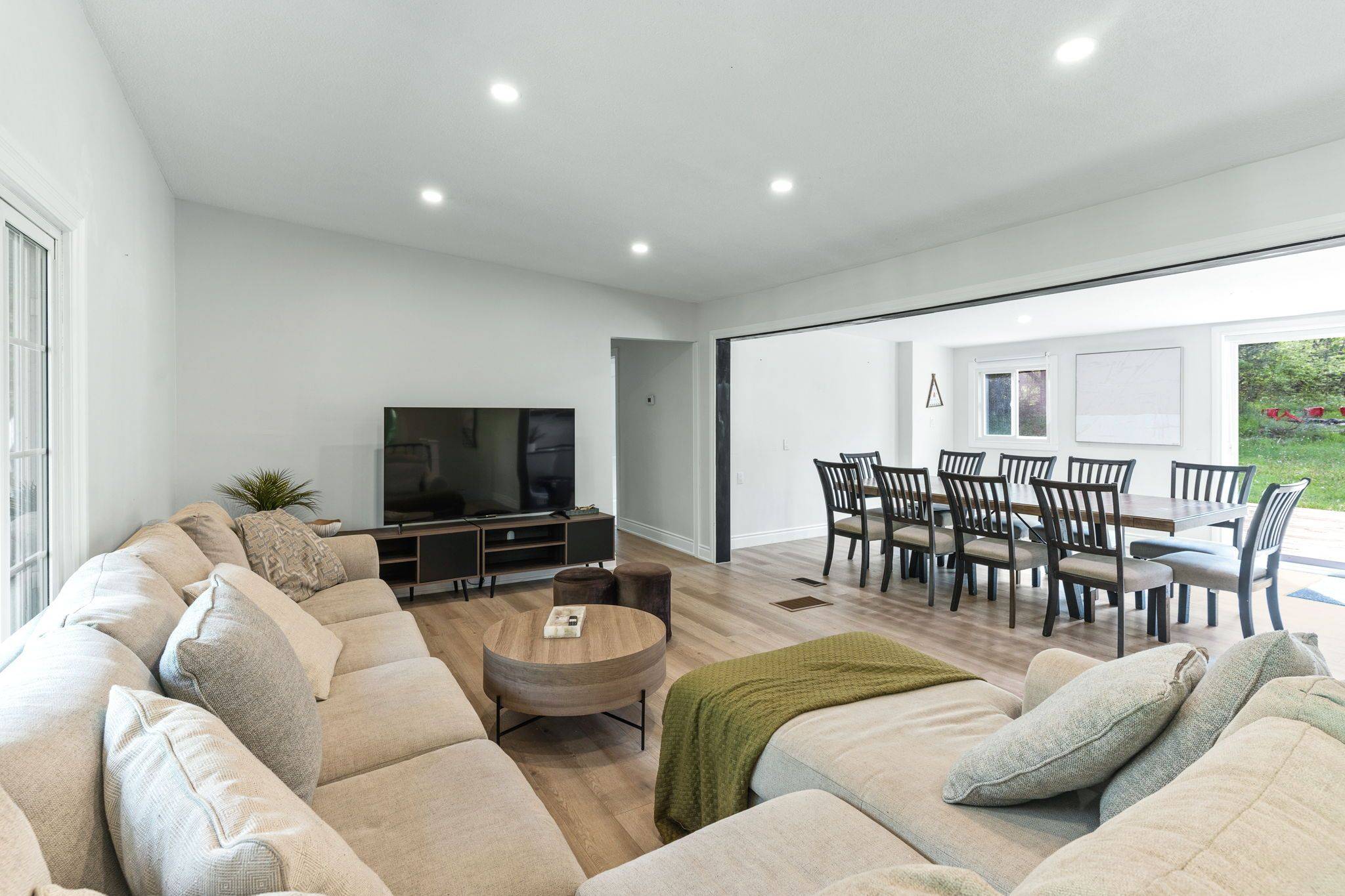 1630 Kashagawigamog Lake RD, Minden Hills, ON K0M 2K0