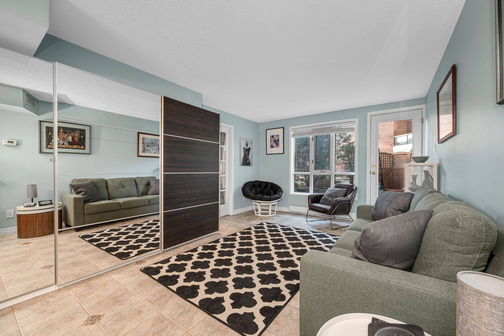 540 Cambridge ST S #113, Dows Lake - Civic Hospital And Area, ON K1S 5M7