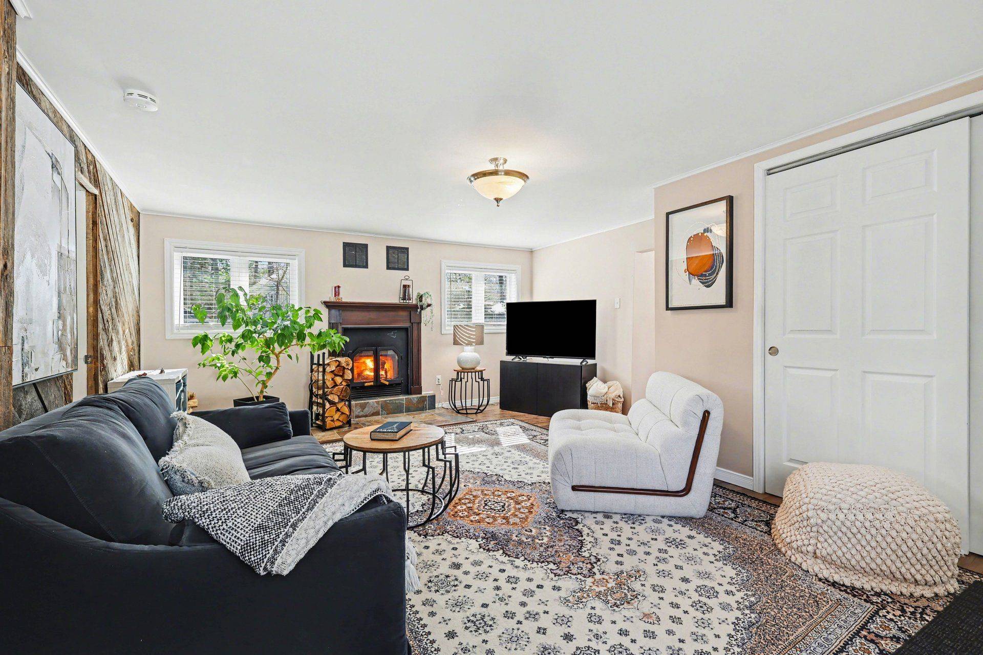 191 Macmillan LN, Constance Bay - Dunrobin - Kilmaurs - Woodlawn, ON K0A 3M0