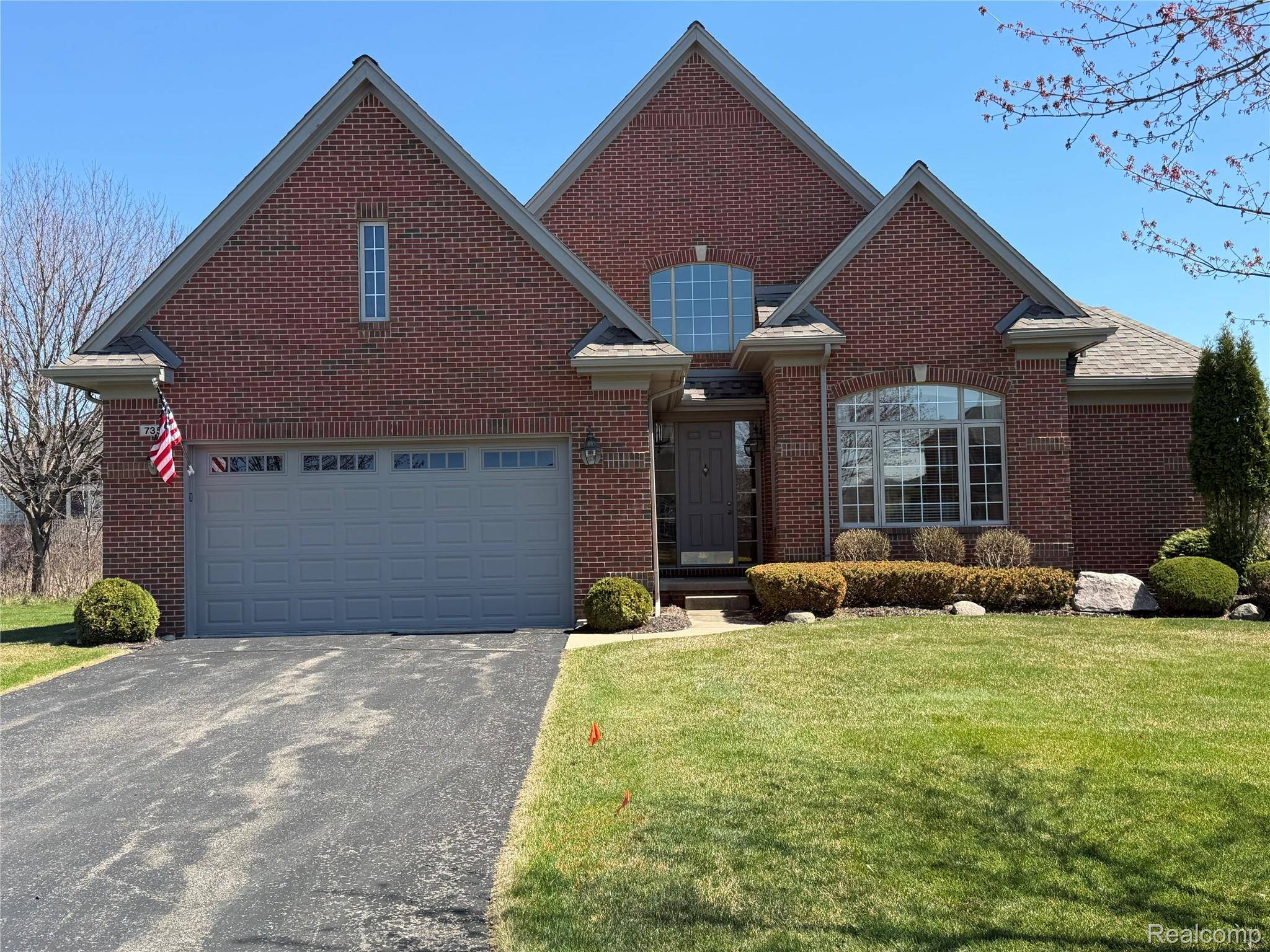 7350 Pine Vista DR, Genoa Township, MI 48116