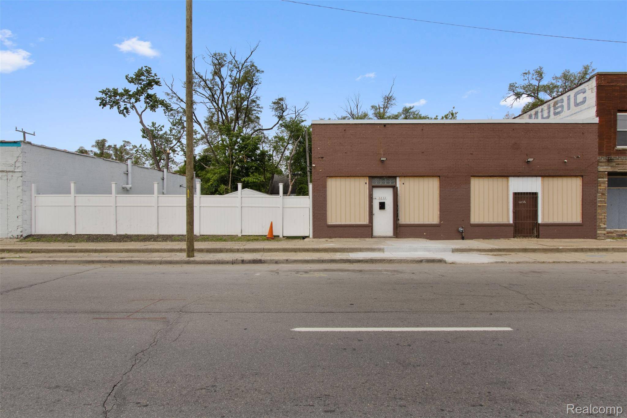 8633 Southfield RD, Detroit, MI 48228