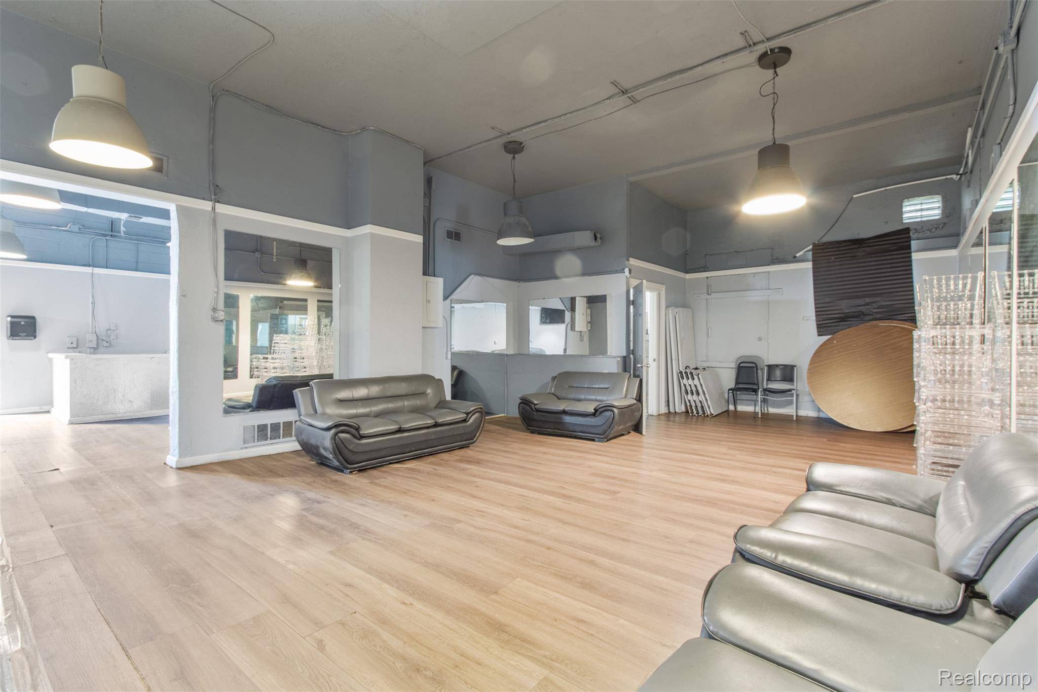 8633 Southfield RD, Detroit, MI 48228