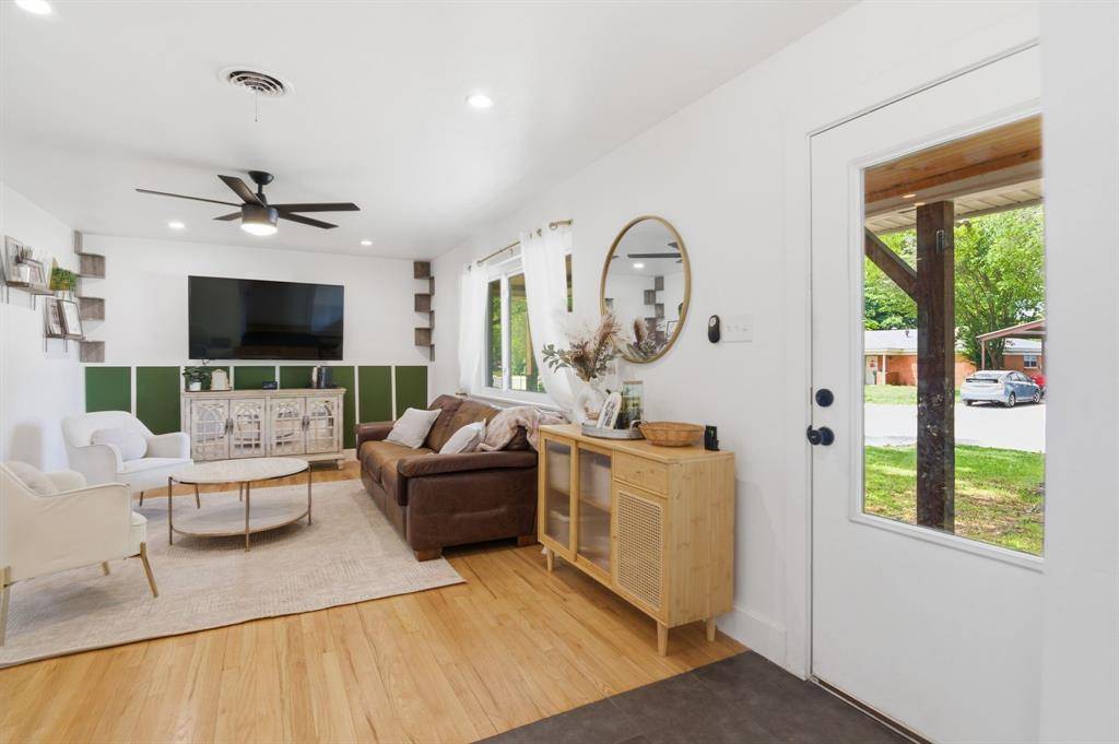 7624 Oxley Drive, Richland Hills, TX 76118