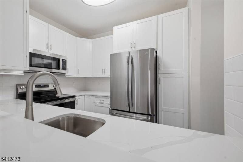 8 Encampment Drive, Bedminster Twp., NJ 07921