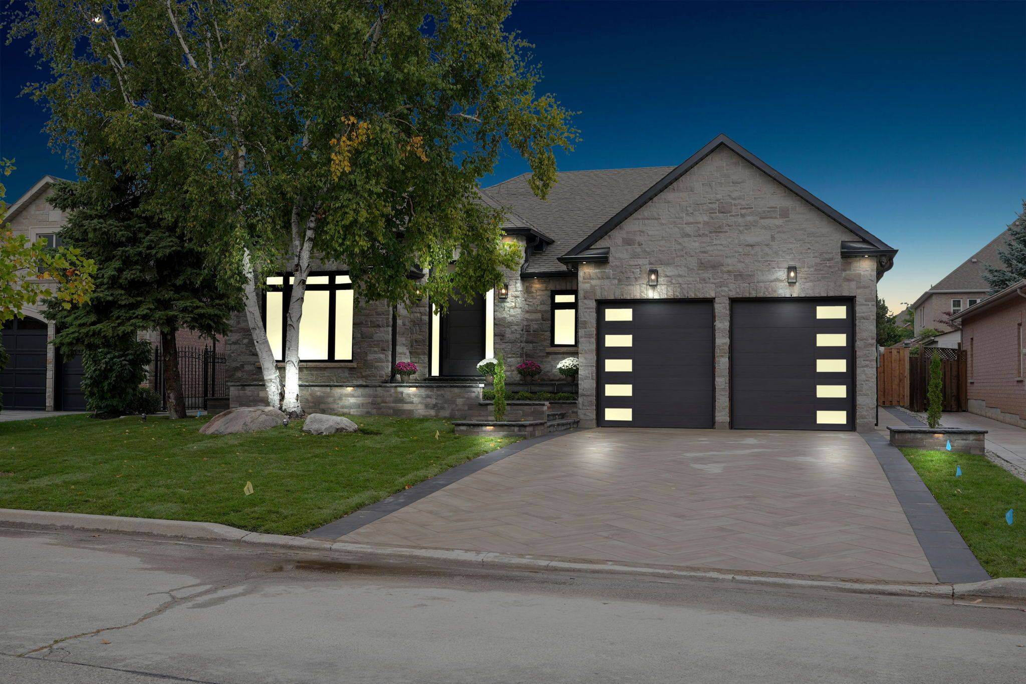 19 Polo CRES, Vaughan, ON L4L 8W6