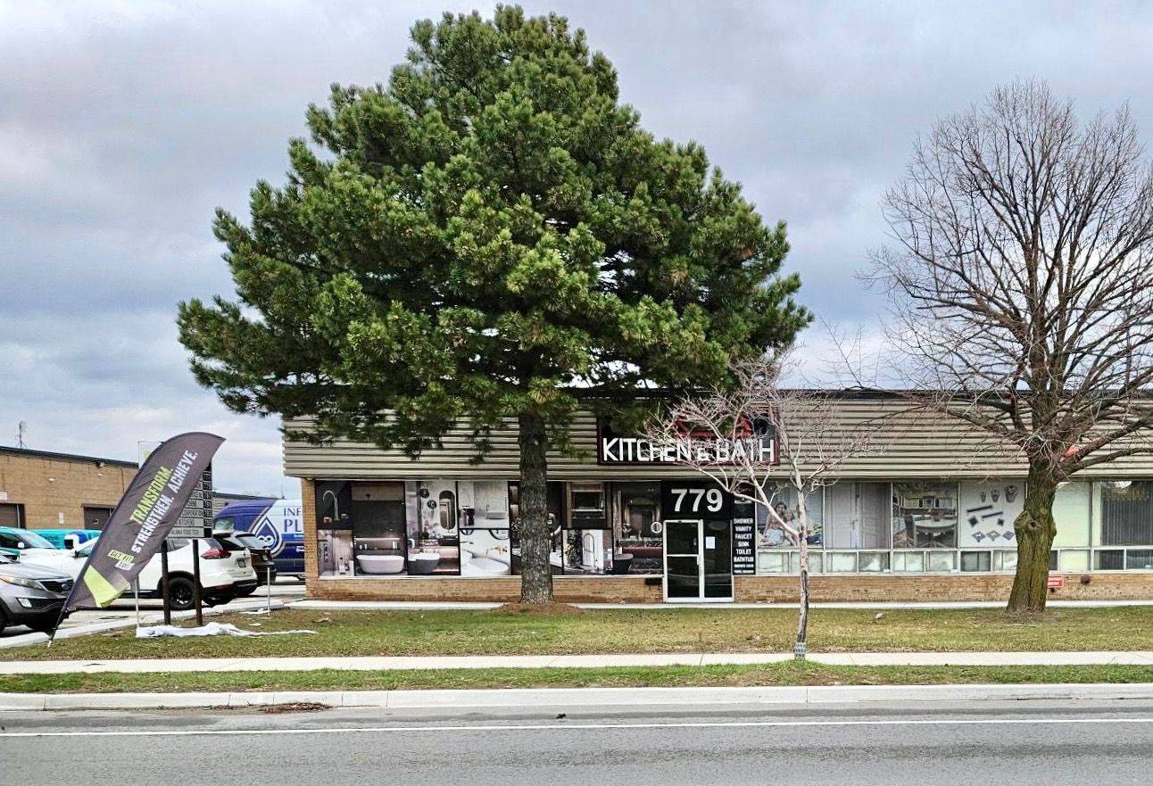 779 Alness ST, Toronto W05, ON M3J 2H8