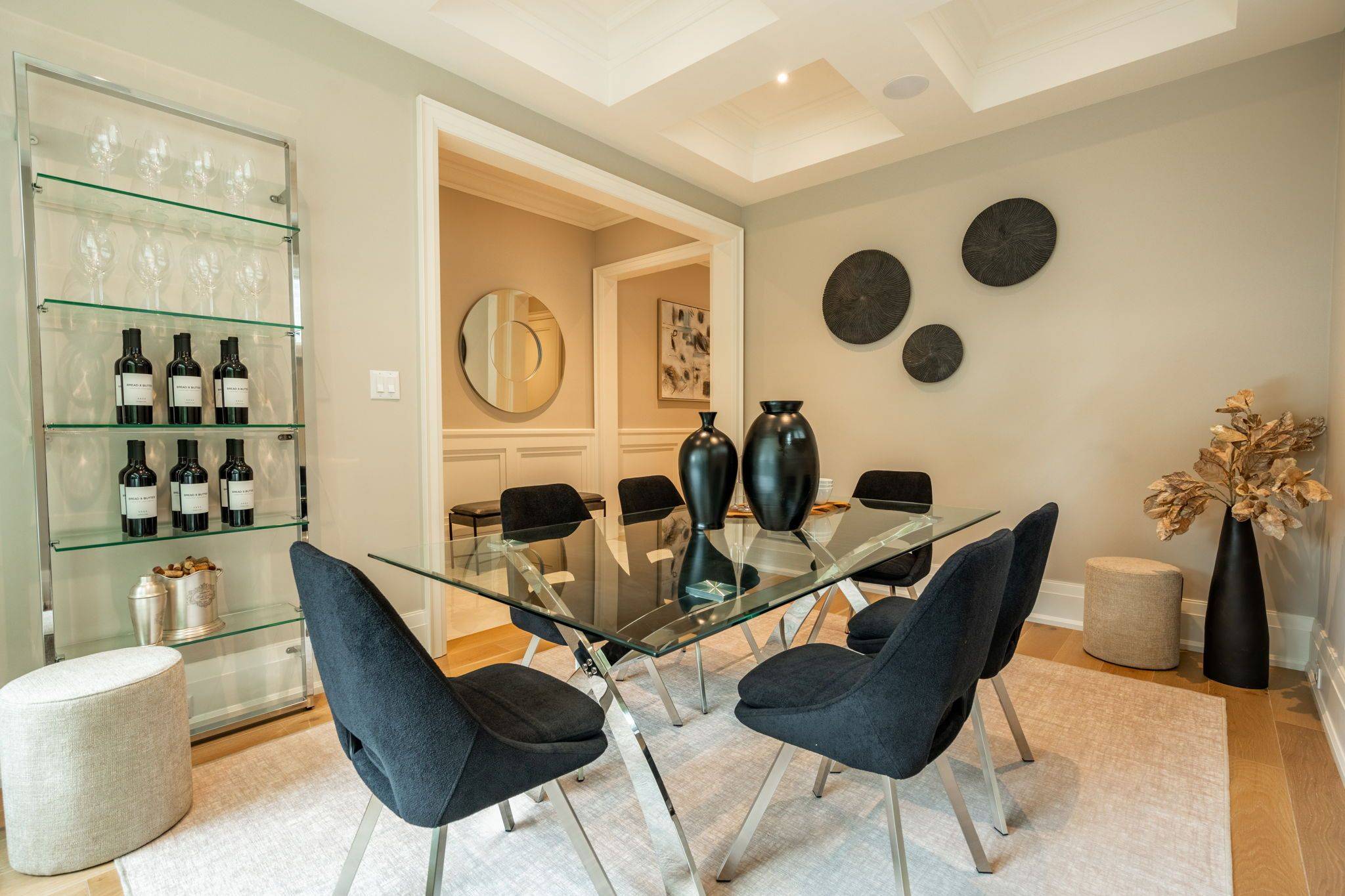 385 Pine Cove RD, Burlington, ON L7N 1W4