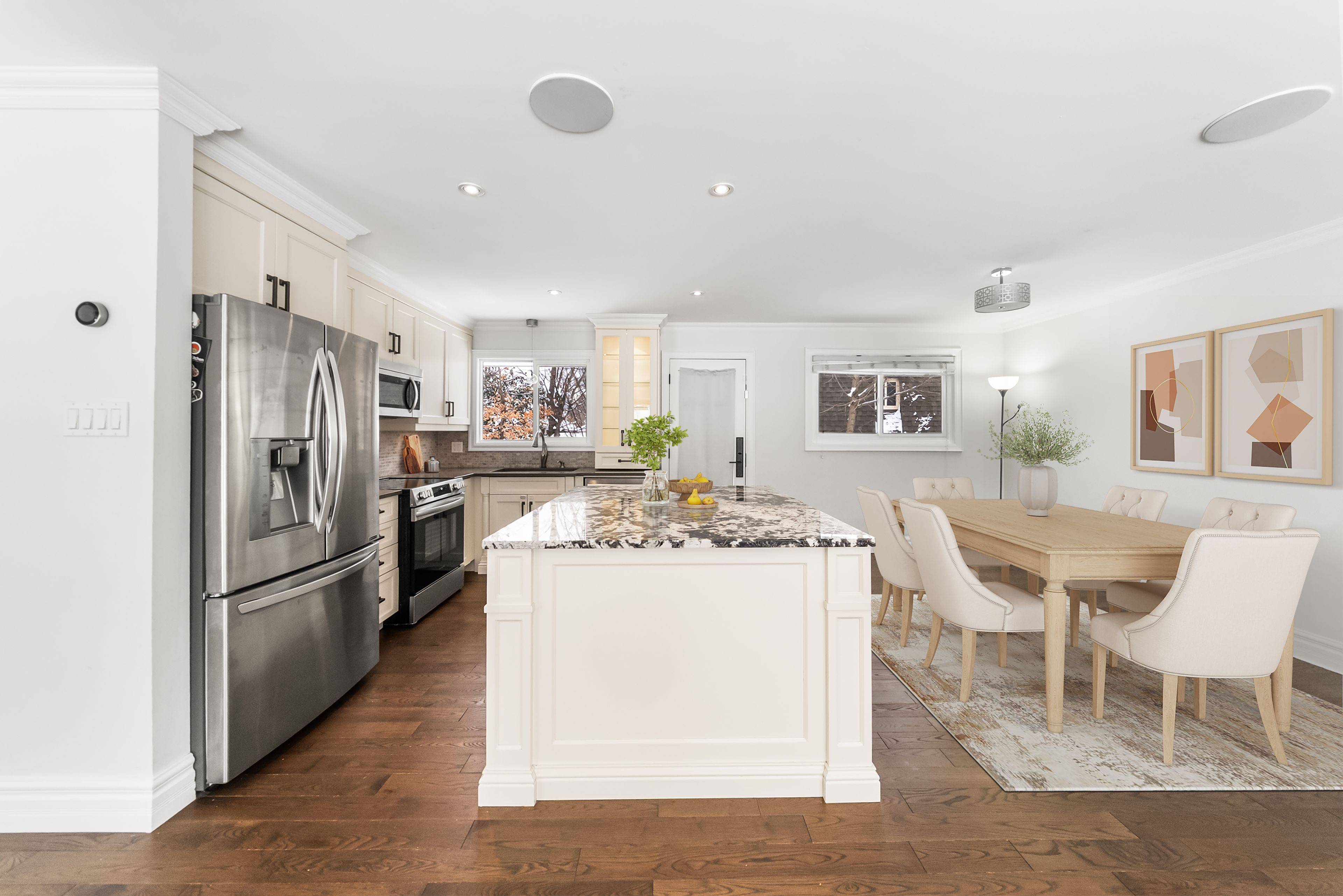 407 Canterbury CRES, Oakville, ON L6J 5K8