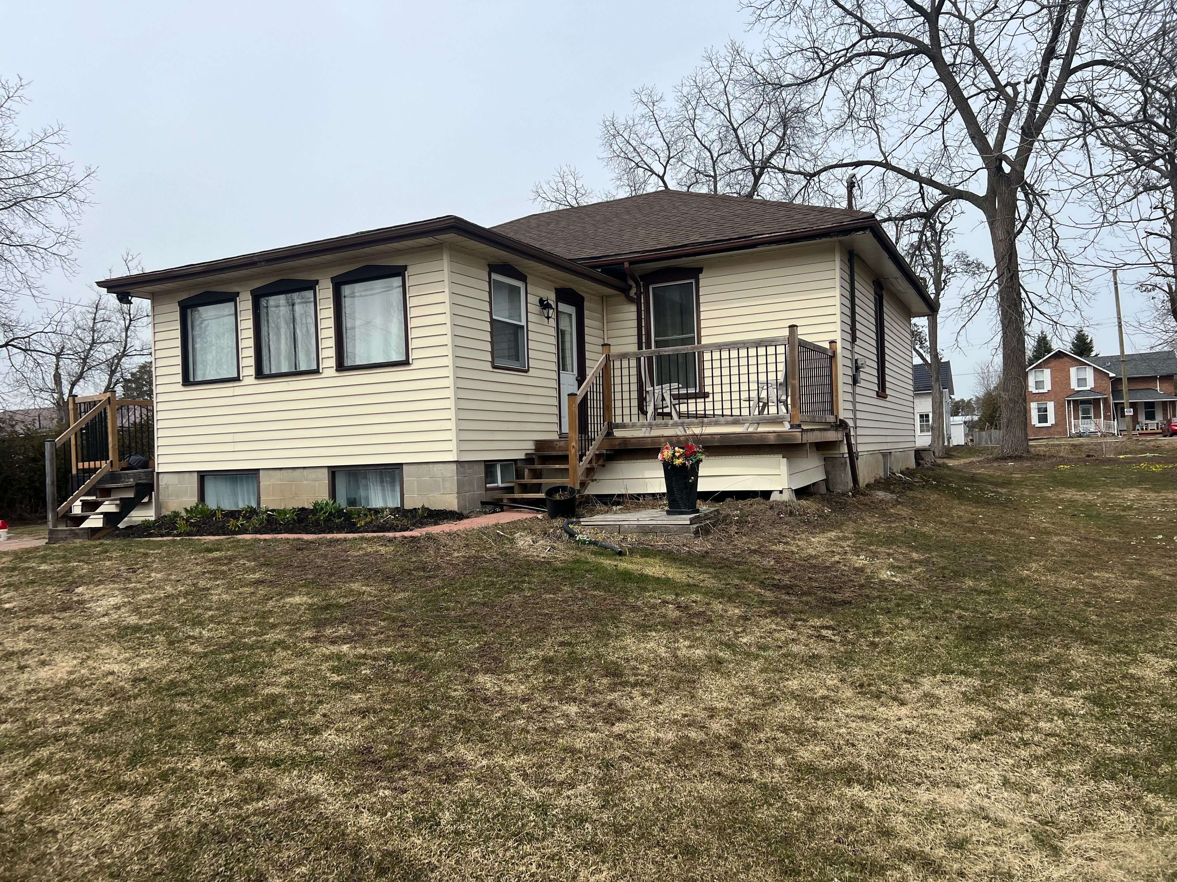 24 KING ST W, Kawartha Lakes, ON K0L 2W0