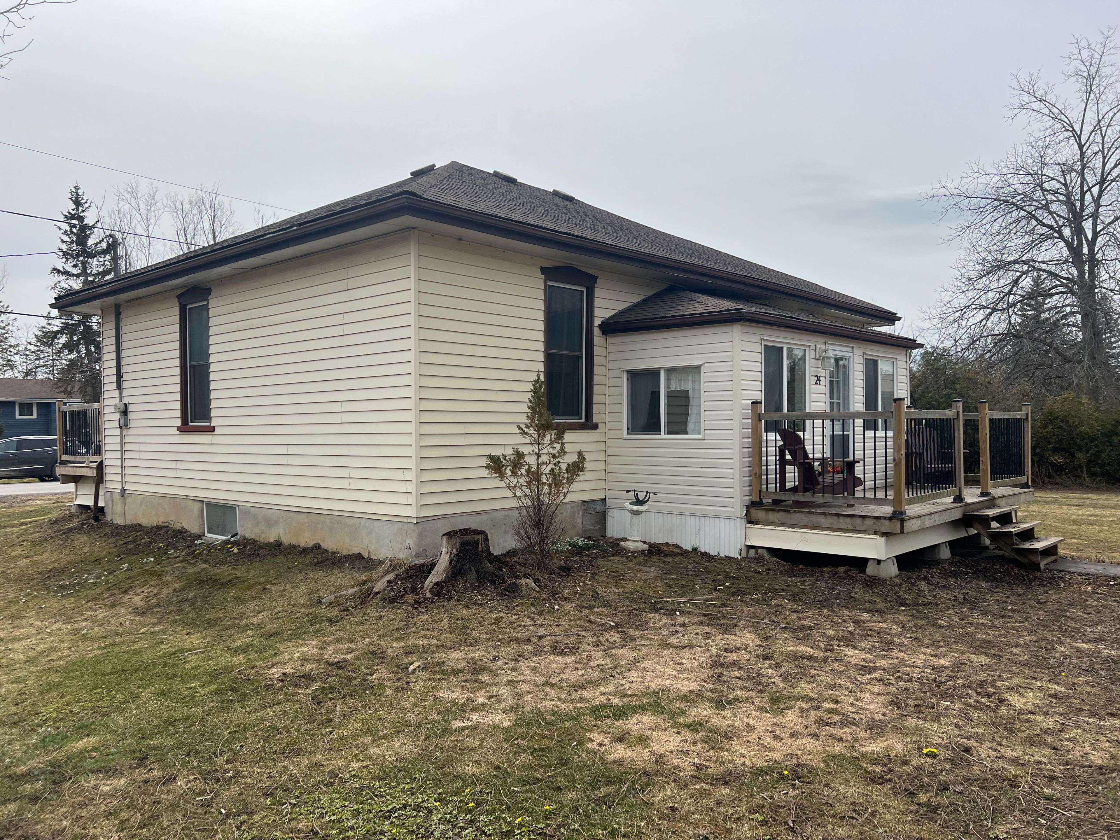 24 KING ST W, Kawartha Lakes, ON K0L 2W0