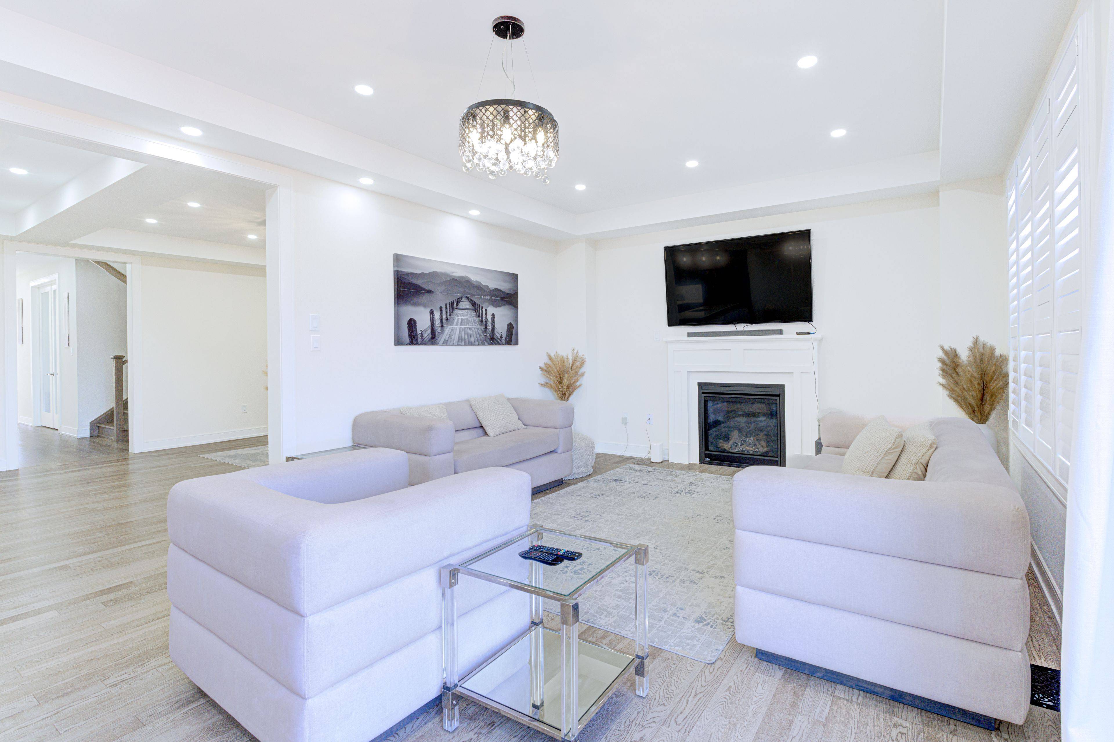 52 Henshaw DR, Erin, ON N0B 1T0