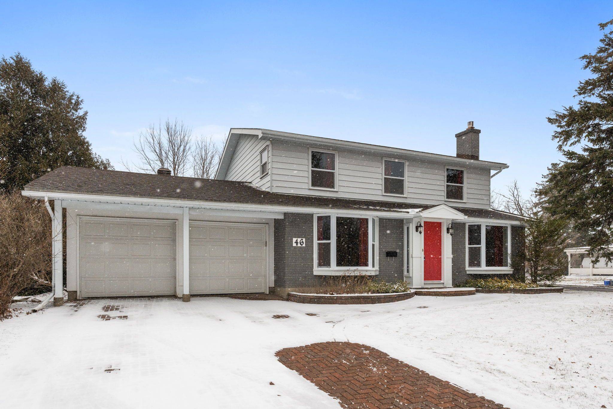 46 Seymour AVE, Cityview - Parkwoods Hills - Rideau Shore, ON K2E 6P2