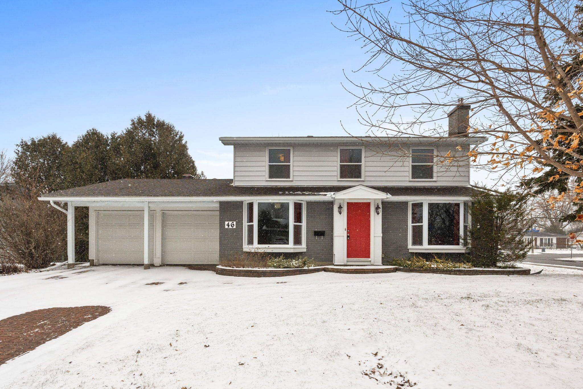 46 Seymour AVE, Cityview - Parkwoods Hills - Rideau Shore, ON K2E 6P2