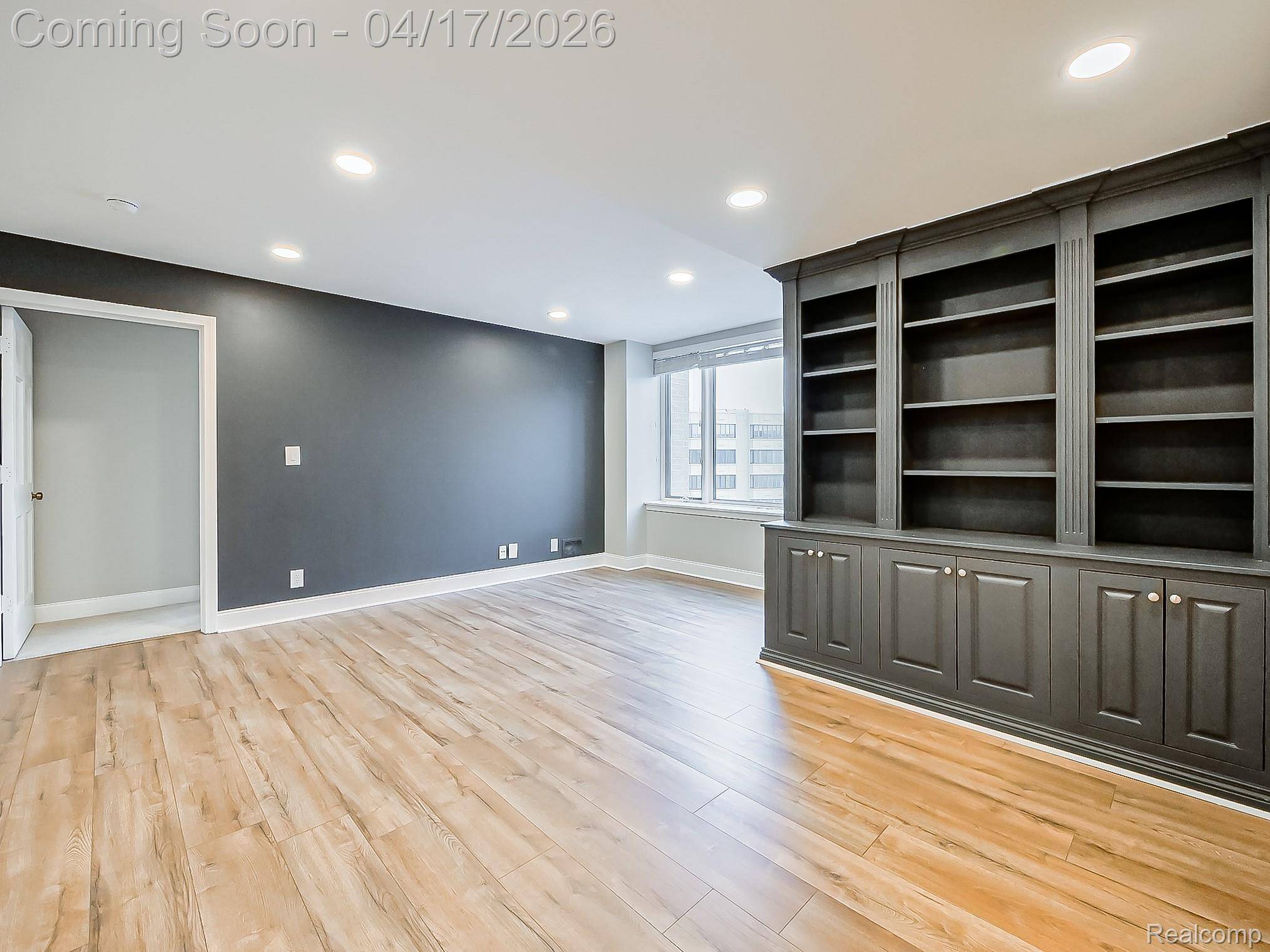 43000 12 Oaks Crescent DR #5022, Novi, MI 48377