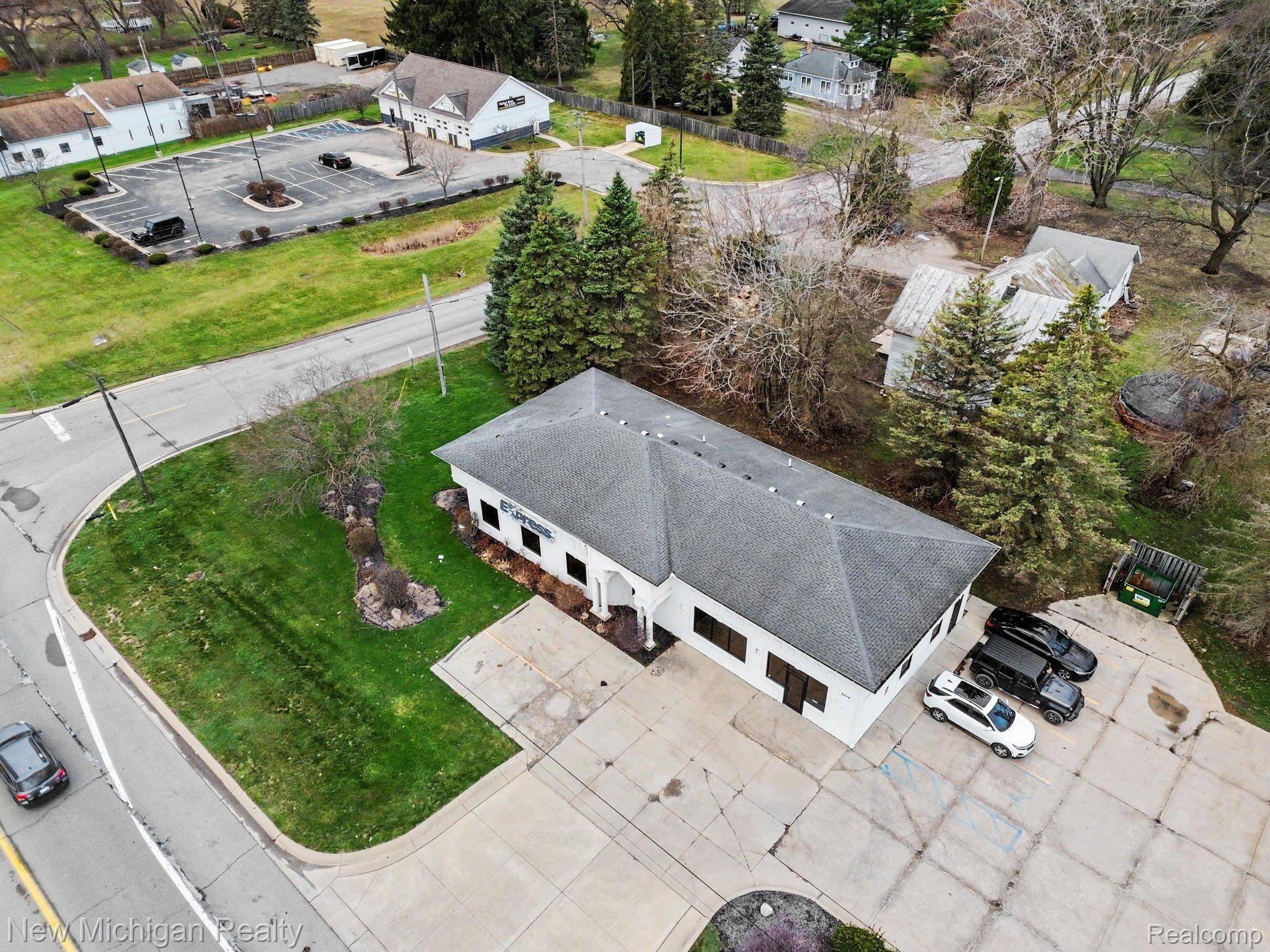 2717 N Telegraph RD, Frenchtown Township, MI 48162