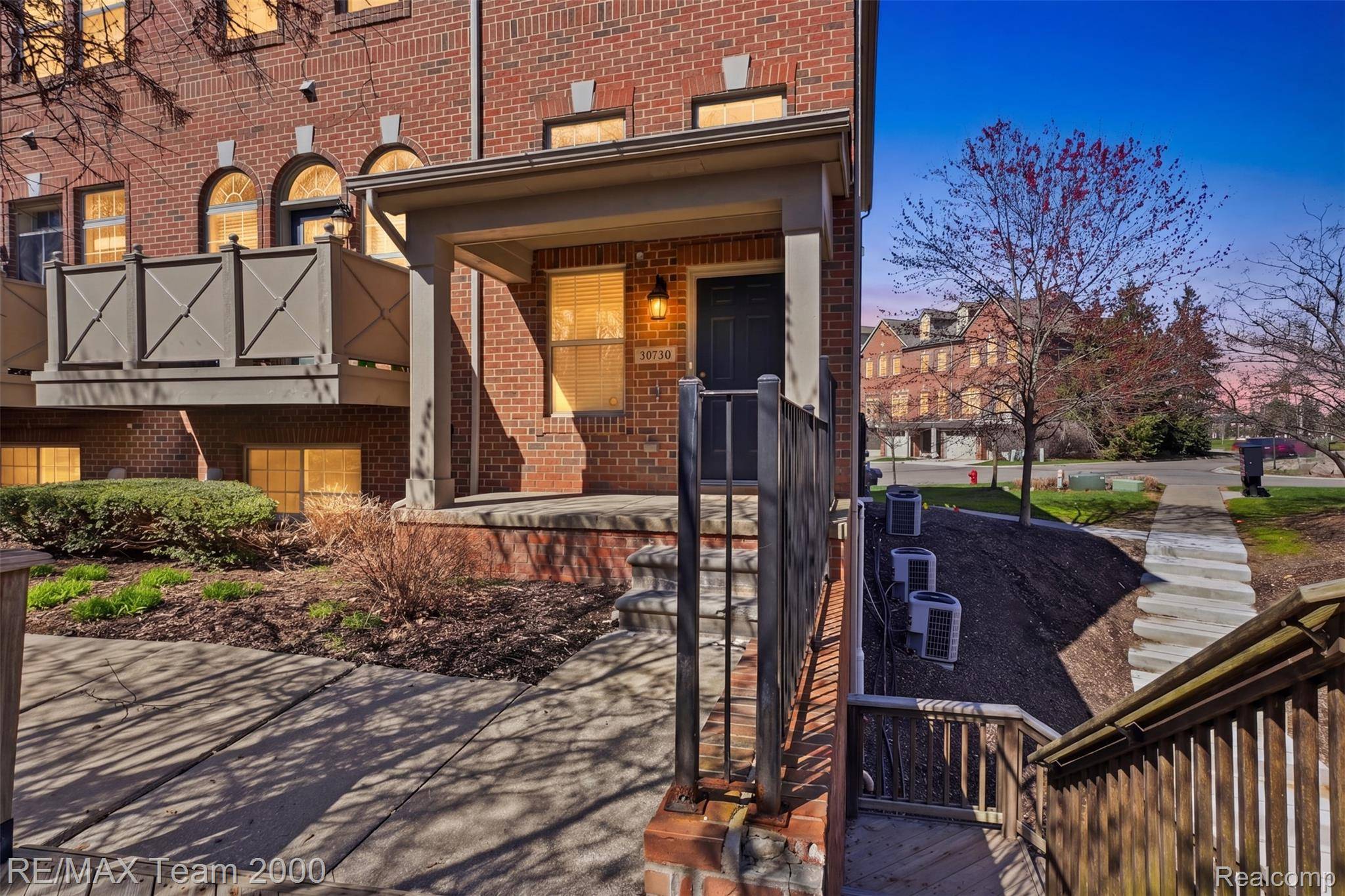 39750 ROCKCREST CIR, Northville Township, MI 48168