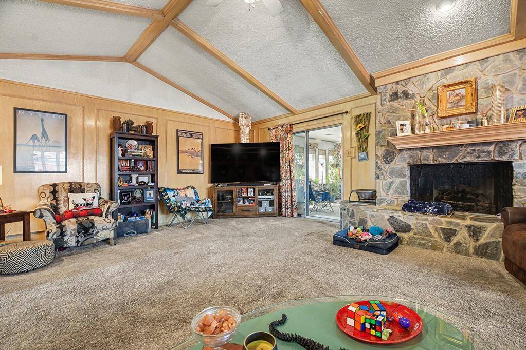 1319 Meadowcrest Drive, Mesquite, TX 75149