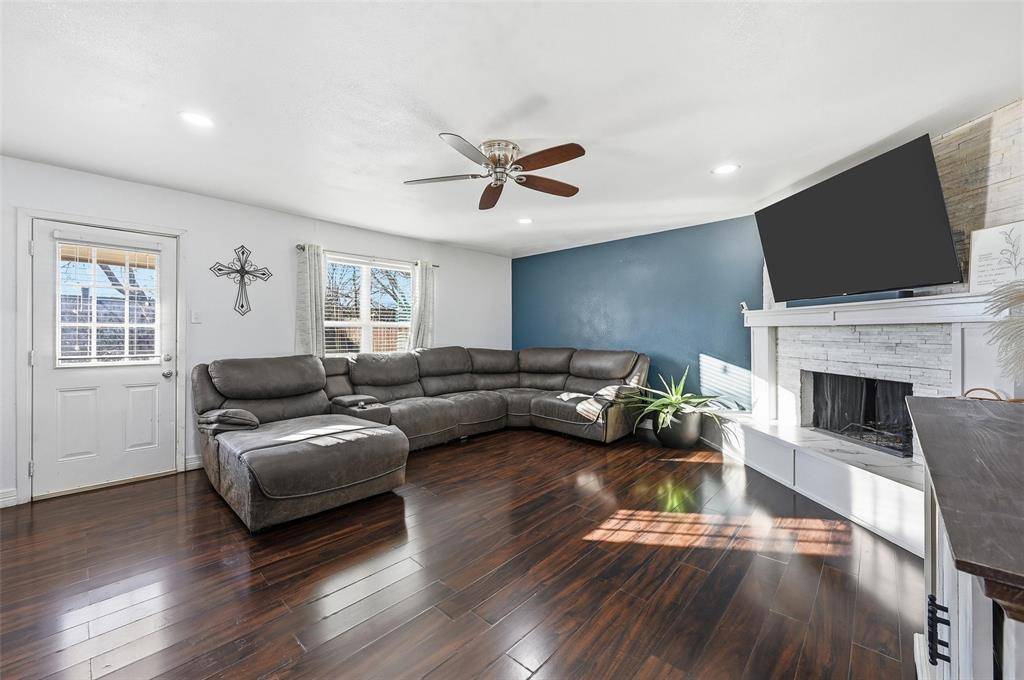 3424 Daniel Drive, Arlington, TX 76014