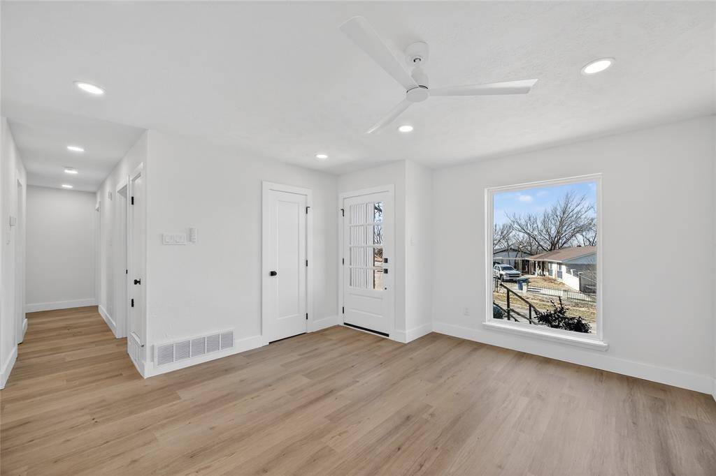 642 Botany Bay Drive, Dallas, TX 75211